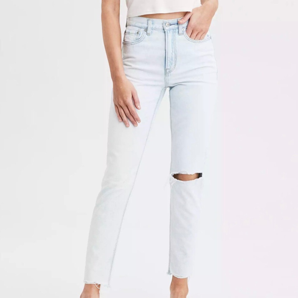 American Eagle High Waisted Mom Jean